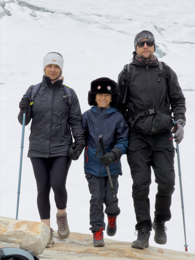 Familia en el glaciar del Cocuy